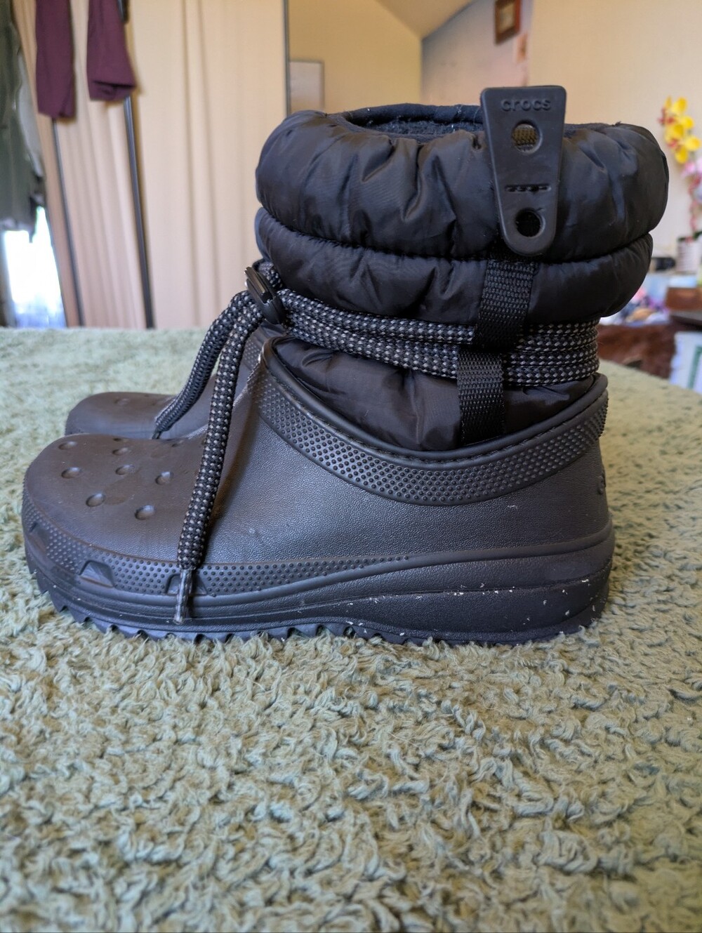 Crocs Neopuff Black Size 7 - Picture 10 of 11